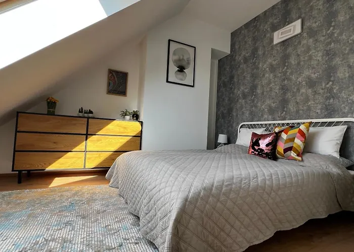 Westend Lofts Sunny Nest