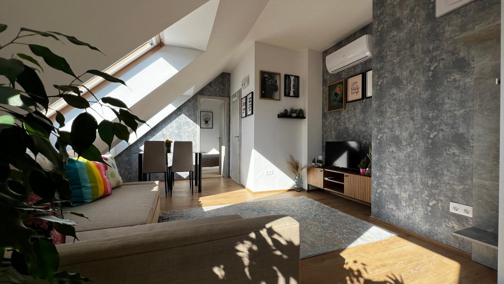 Апартаменти Westend Lofts Sunny Nest
